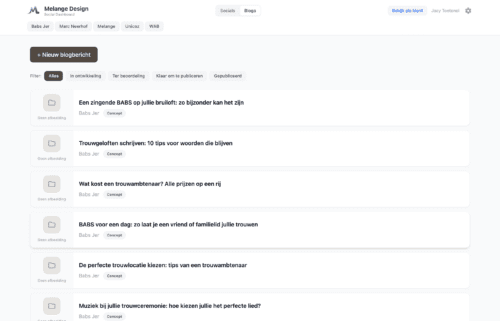 Blog overzicht met artikelen en statusfilters in het dashboard